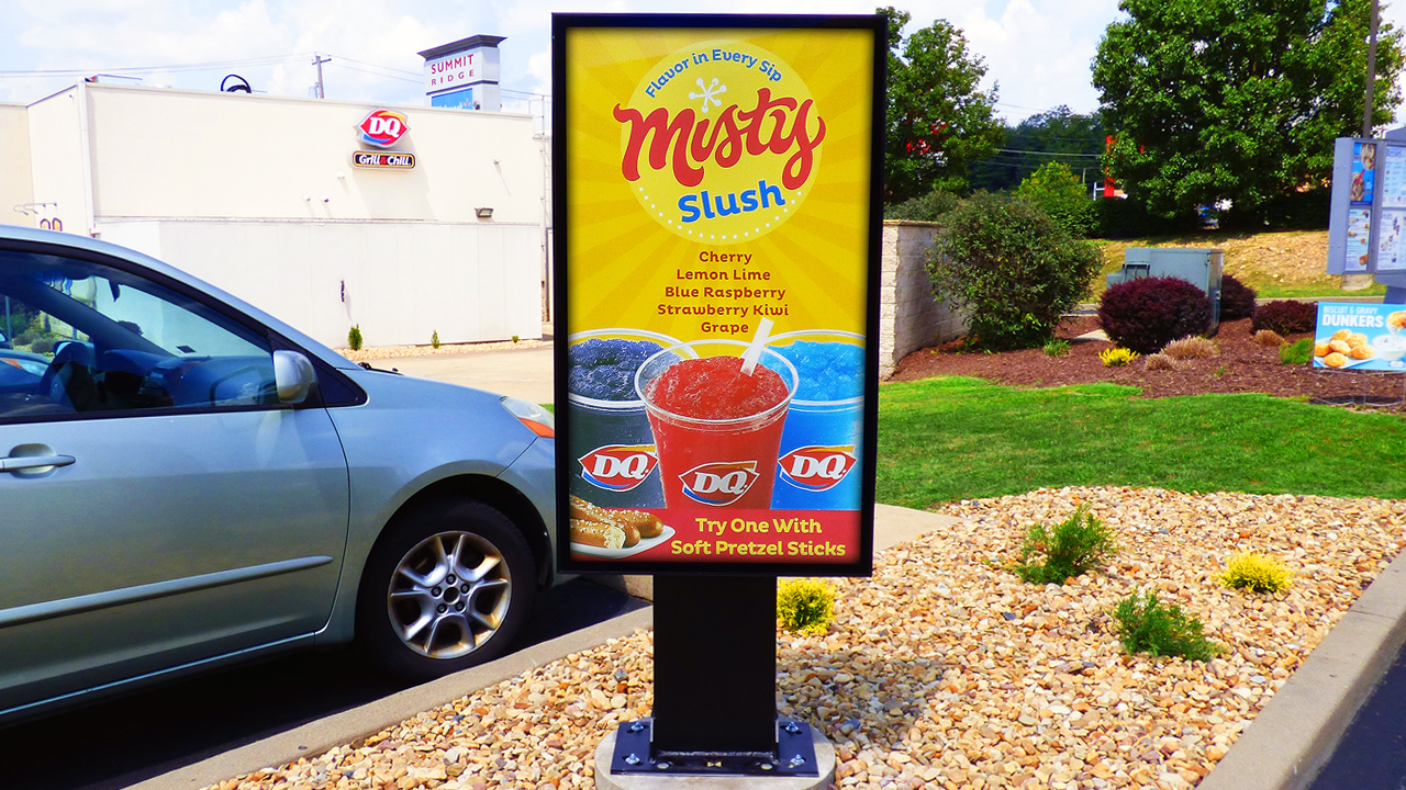 dairy queen 1x1 viewstation lcd digital signage itsenclosures high bright monitor